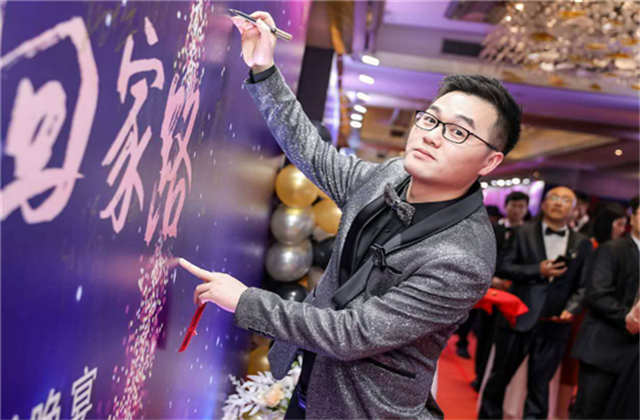 ߹⡰ߡ¡¸е⡰ԼWilliamϣ90ͨ