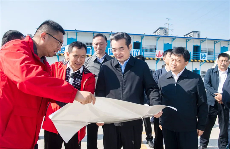 20241030գίʷ־ӲWilliamϣڽչ˾нġտܰ߶֯װһĿĿ